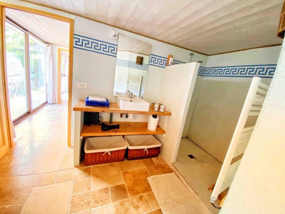 Bas De Villa Au Milieu Des Oliviers. Chateauneuf-Villevieille ภายนอก รูปภาพ